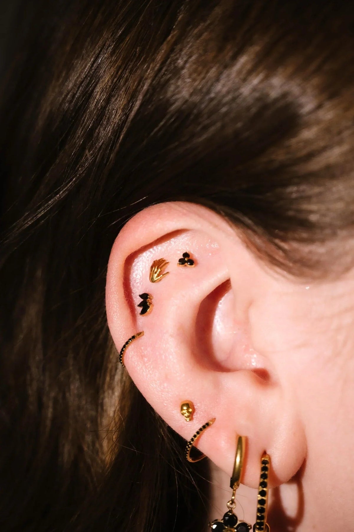Mini Skeleton Hand Flat Back Stud